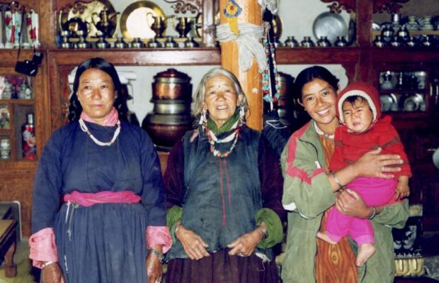 Les femmes d'une famille qui m'a généreusement hébergé une nuit.
