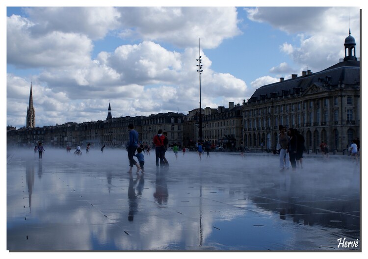 Le miroir d'eau.