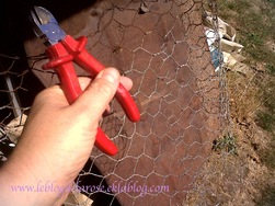 Un toit pour ombrer la maison d'oiseau/A shading roof for birdhouse