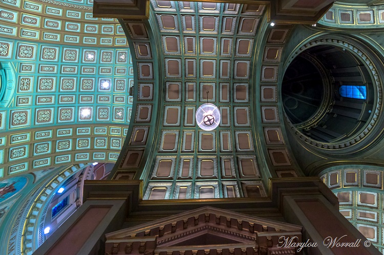 Montréal : Cathédrale Marie-Reine-du-Monde 2/2