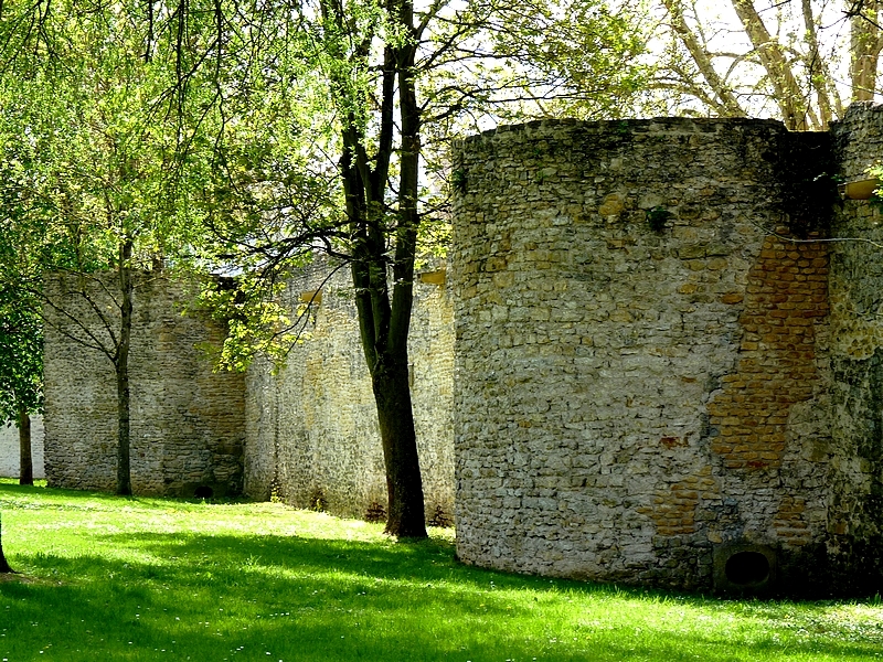 Metz / La promenade des remparts...