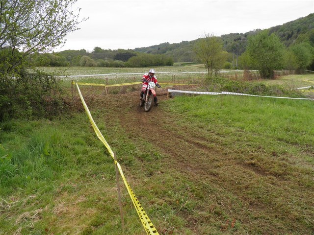 Blog de sylviebernard-art-bouteville : sylviebernard-art-bouteville, Uzerche - Championnat de France d’Enduro 26-27 avril 2014