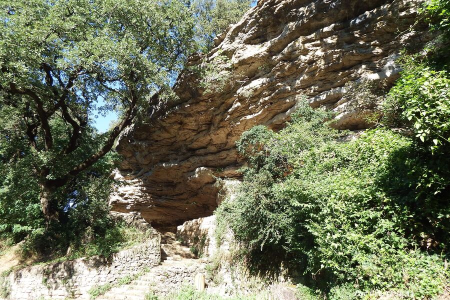 la grotte de Roche Courbière à Grignan