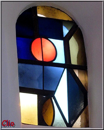 4 - Les vitraux de Jean-Michel Folon dans l'église de Waha - Les oiseaux .