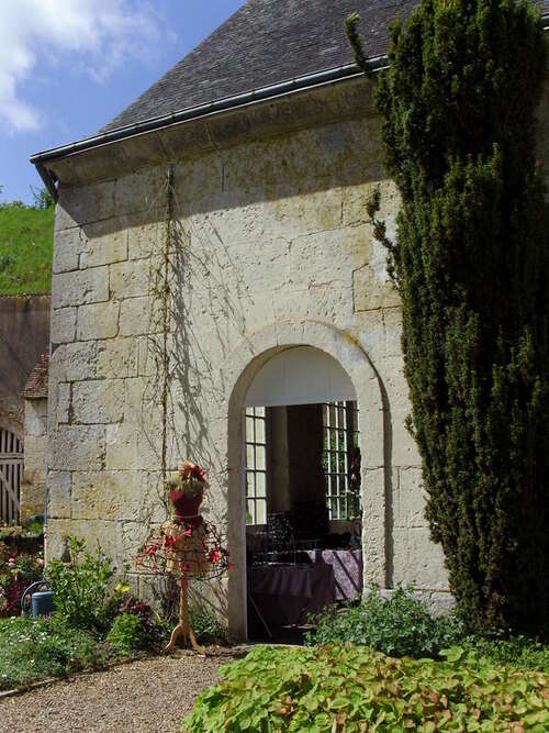 Exposition de bijoux au Château de Sasnière