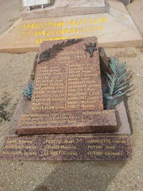 -Monument aux morts (Paimpol)