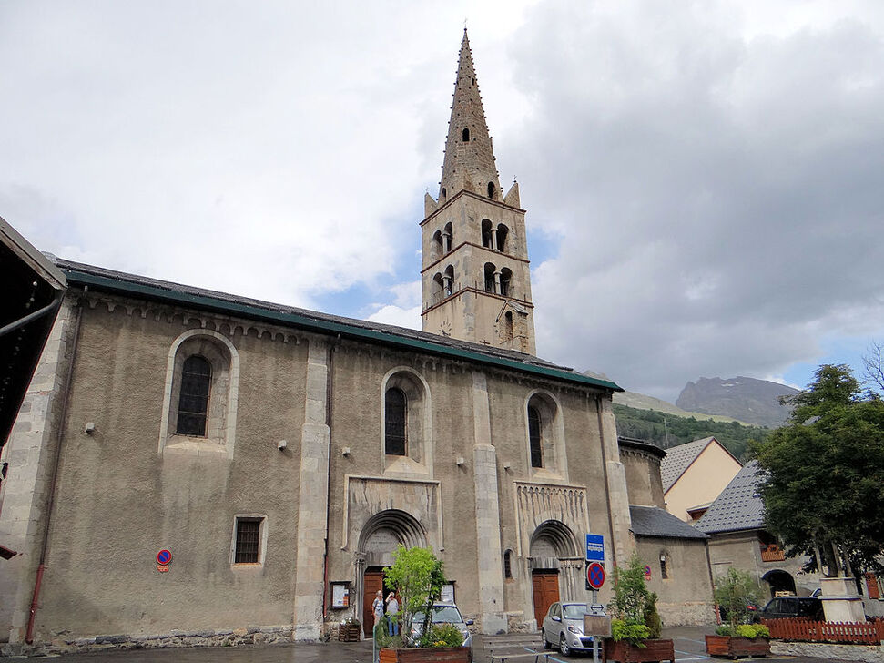 Le Monêtier-les-Bains - Église Notre-Dame-de-l'Assomption -01.JPG