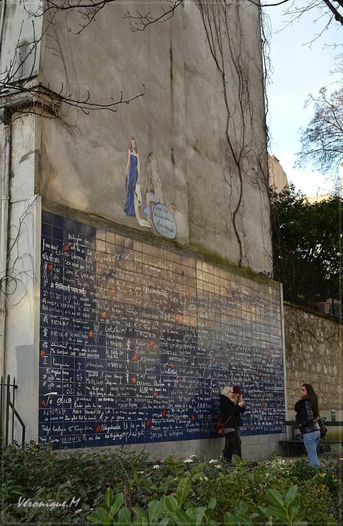 Montmartre : Le Mur des " Je t'aime" 