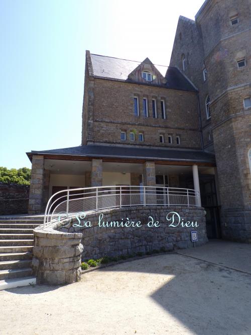 Plouharnel, l'abbaye Saint Michel de Kergonan