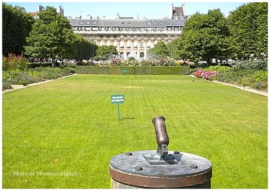 Le canon méridien du Palais-Royal