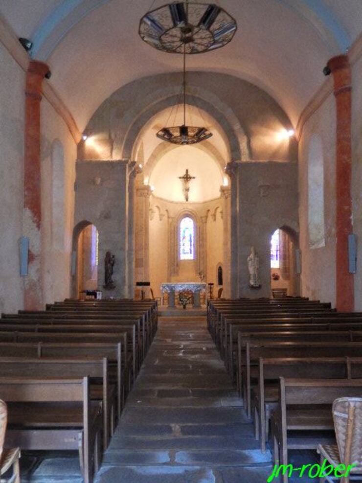 Dournazac 87 : Son église Saint Sulpice du XIIe siècle , un magnifique patrimoine local 