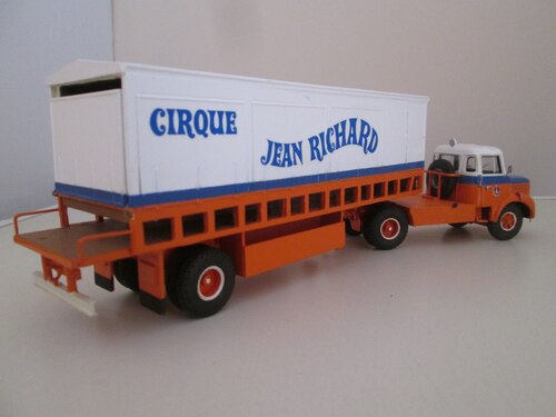 le cirque Jean Richard au 1/50 par Laurent Lerain