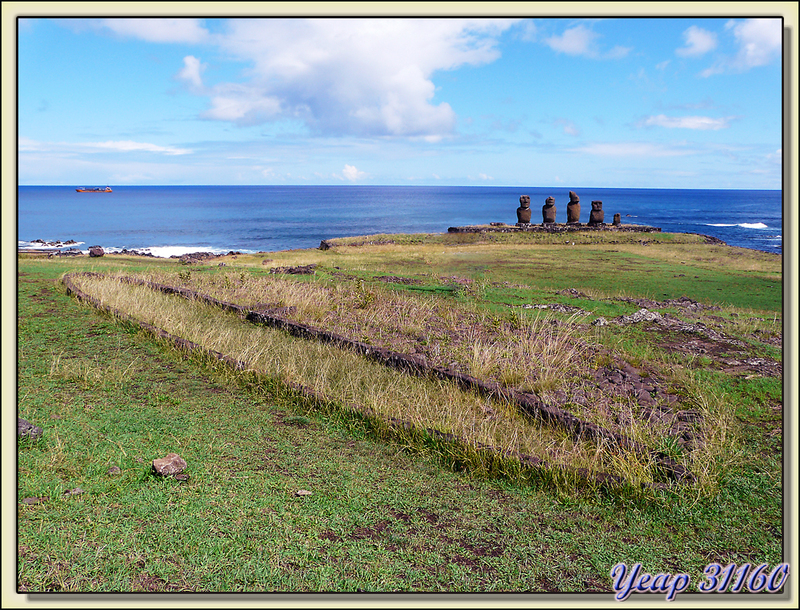 Fondation de maison - Complexe Archéologique de Tahai - Rapa Nui (île de Pâques) - Chili