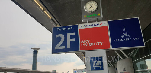 How to book a Private Airport Private Taxi service