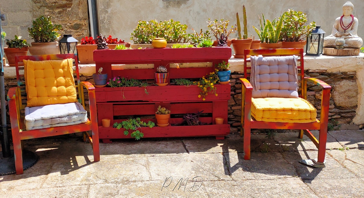 01 au 04/06/24 - Jardinières en palette + relooking fauteuils d'extérieur