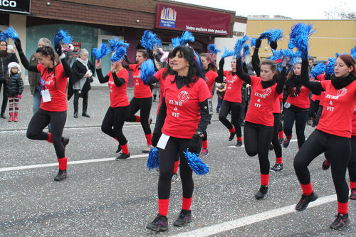  06 MARS 2016 CARNAVAL DE CLUSES AVEC  LE GROUPE ZUMB & FIT ET UNITALIA (2)