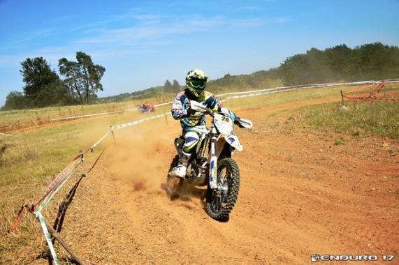 Blog de sylviebernard-art-bouteville : sylviebernard-art-bouteville, Enduro de Saint-Geniès - 30.08.2015