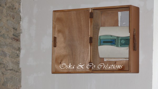 Habillage d'un compteur électrique avec une valise rétro - Oska & Co  Créations