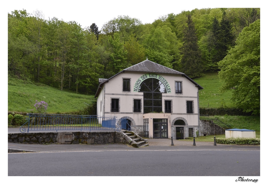 Vic sur Cère - Cantal - Auvergne - 01 Mai 2015