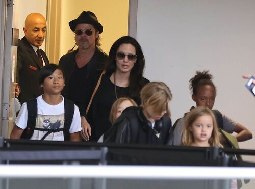 Angelina Jolie et Brad Pitt vont s'affronter devant un juge privé pour la garde de leurs six enfants