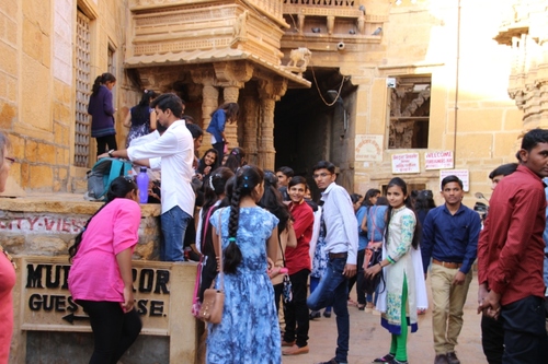 Dans les rues de la citadelle de Jaisalmer