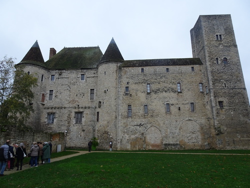 Château-musée de Nemours. Exposition 2023/24 : du château féodal au château musée