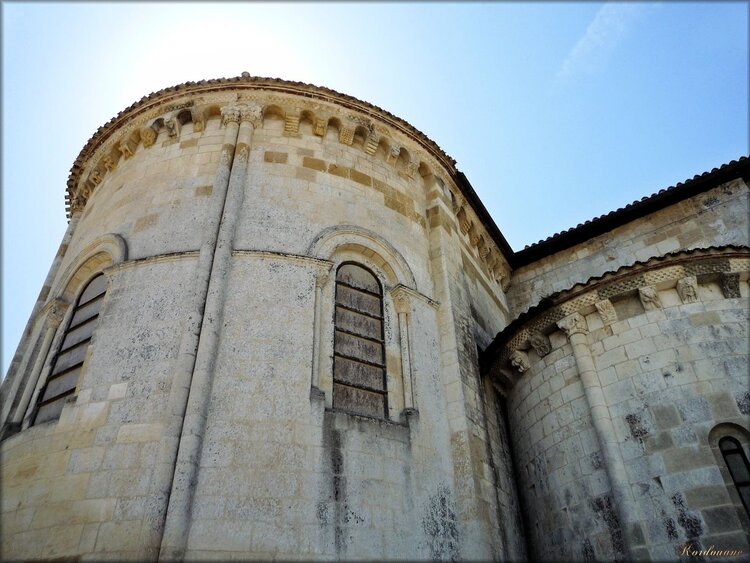 Photo de l'église romane de l’Abbaye d'Arthous