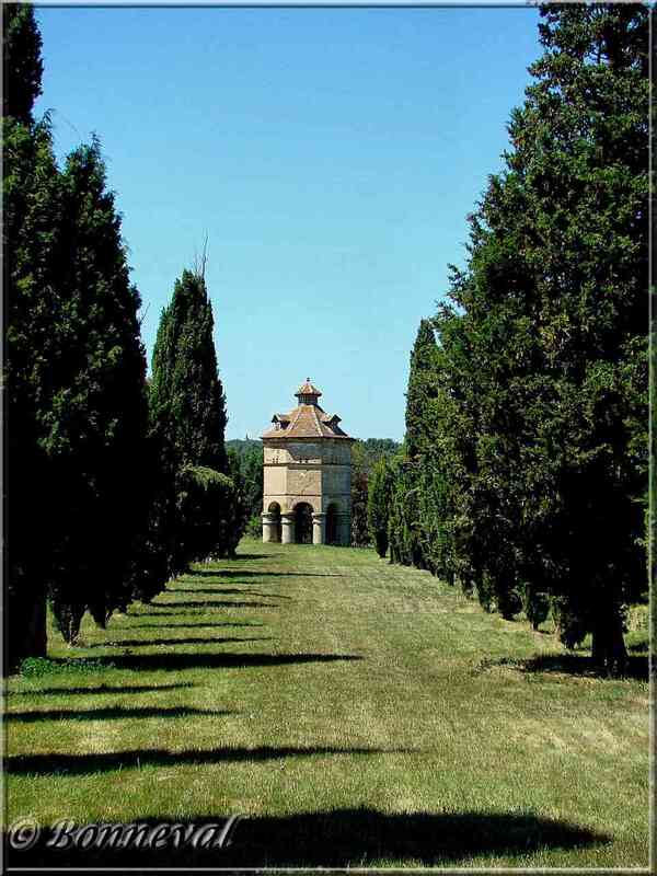 ¨Pigeonnier sur arcades Château de Beillard Merville Haute-Garonne