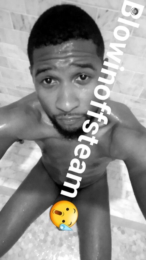 Le selfie tout nu d'Usher