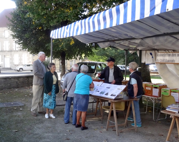 La foire aux vieux papiers 2014 à Châtillon sur Seine