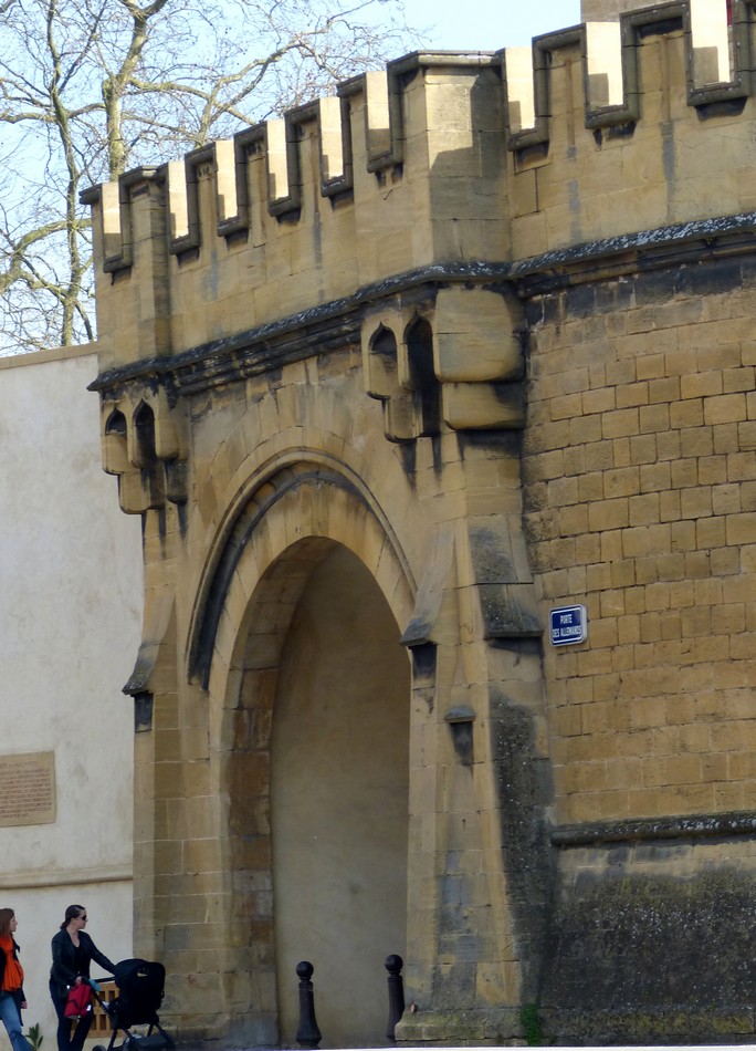 Metz, les remparts, la Porte des Allemands (v)