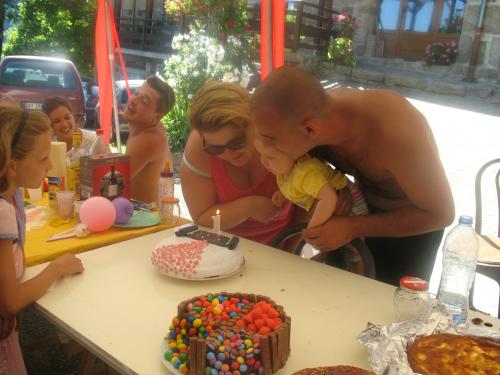 LOLA avec ses parents