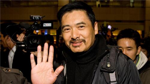 Chow Yun-Fat ne dépense que 100 dollars par mois : il veut léguer toute sa fortune