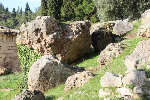 Delphes, le sanctuaire d'Apollon (2)