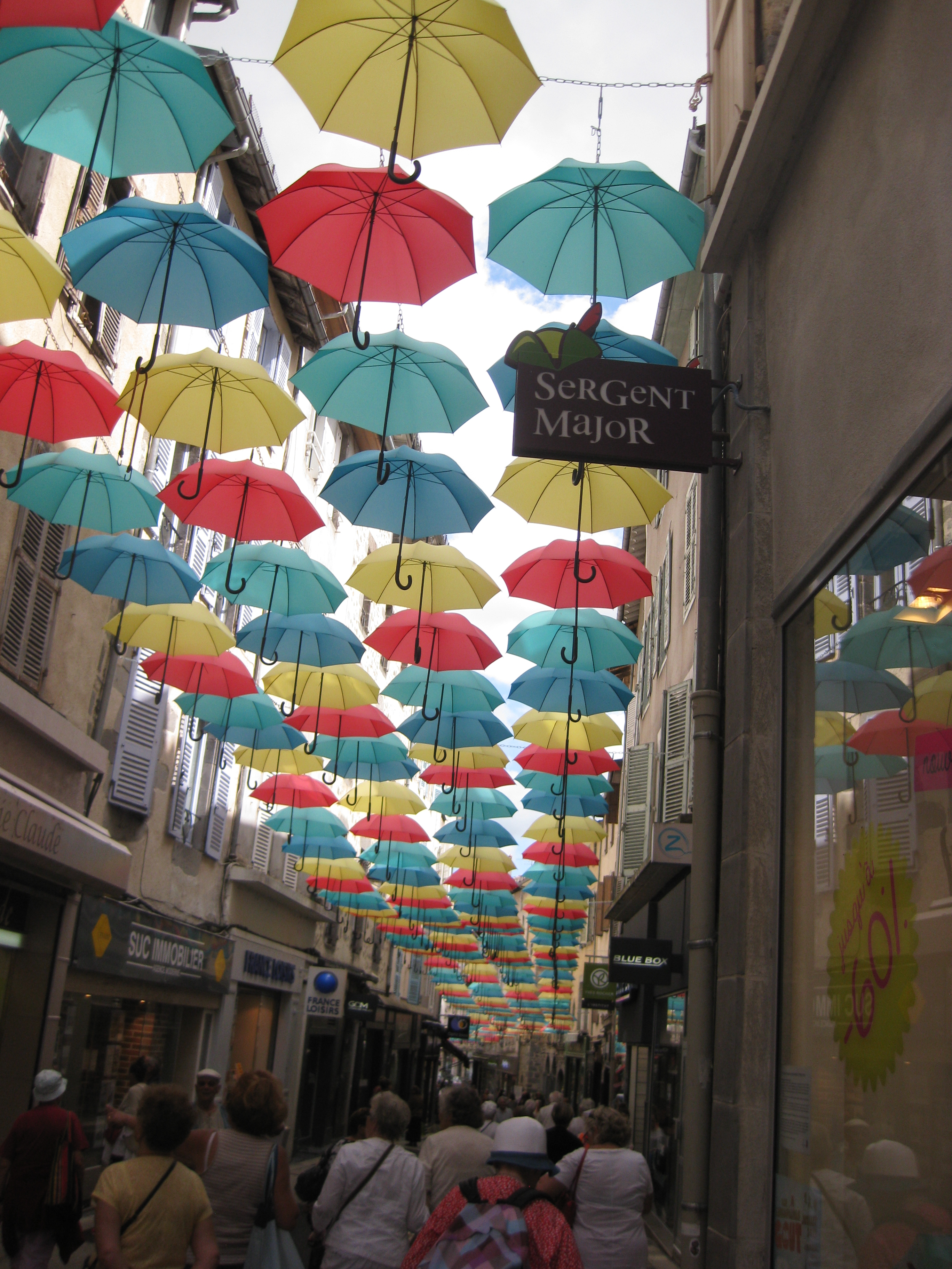 Les parapluies d'Aurillac - Milfontaines