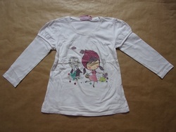 Tee shirt NKY en taille 4 ans