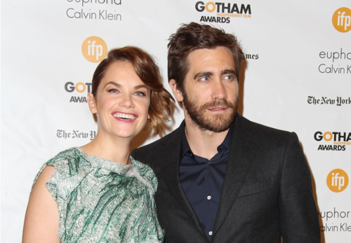 Jake Gyllenhaal et Ruth Wilson surpris en train de s'embrasser