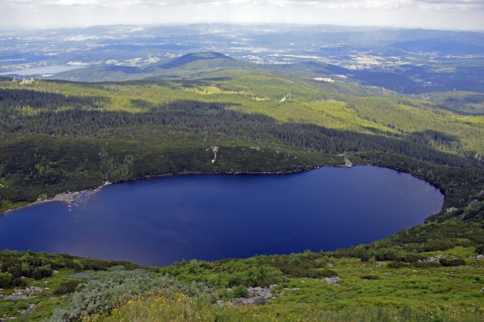 J4 - PL - Karpacz - Lac Wielki Staw vu du chemin vers Słonecznik