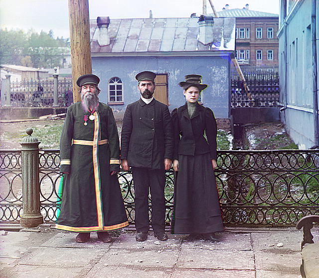 A. P. Kalganov with his Son and Granddaughter by Sergei Mikhailovich Prokudin-Gorskii