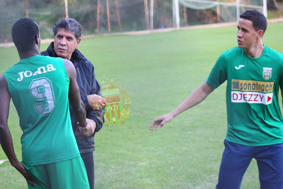 Ighil encourage les étrangers du club