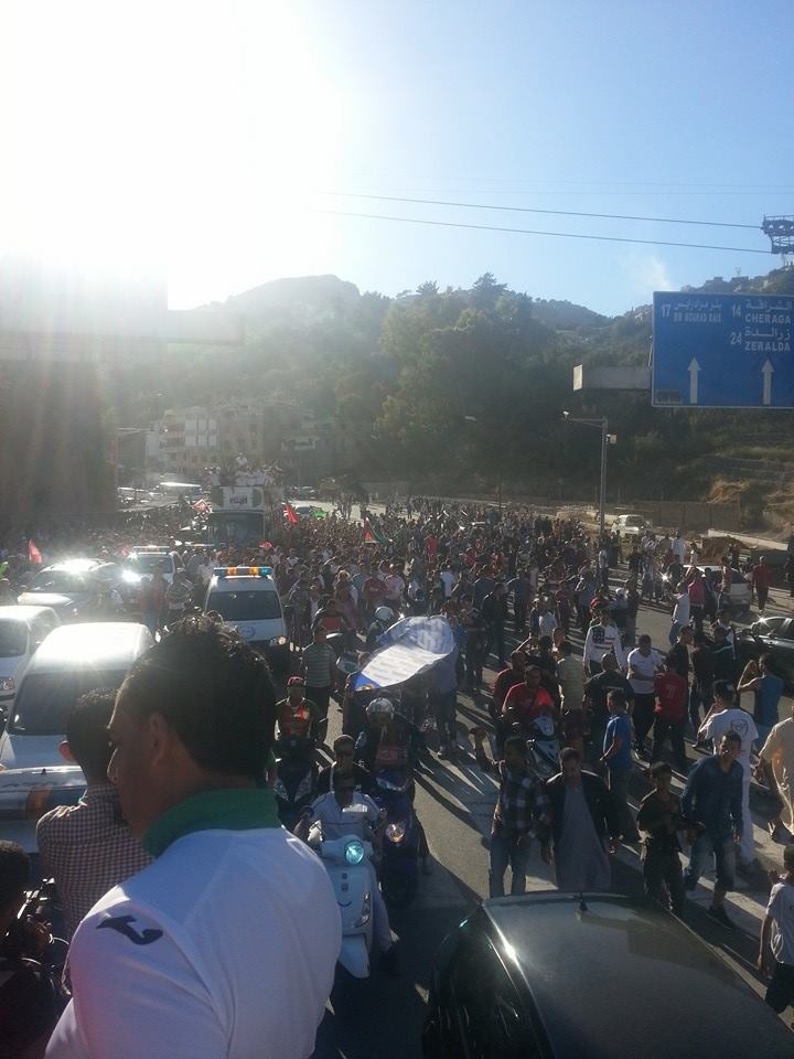 Samedi 03.05.2014 la parade du MCA dans les rues d\'Alger