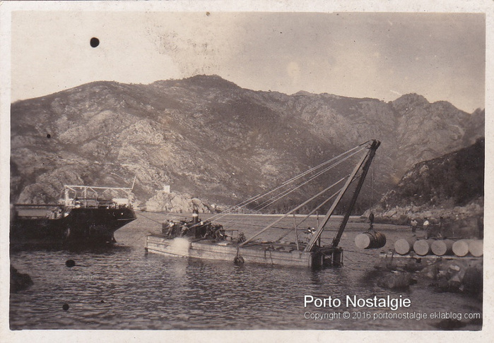 Exploitation de la pierre de Granit Rose en 1920. Embarquement pour Marseille.