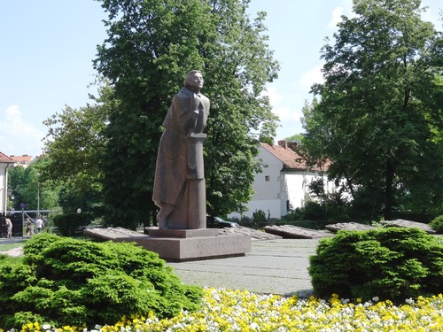 Vilnius: églises zumelles Zainte Anne et des Bernardins