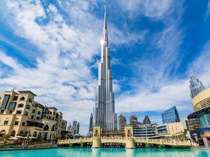 Le Burj Khalifa de Dubaï est l'un des plus hauts gratte-ciels du monde .