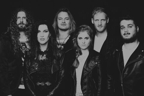 DELAIN - "Fire With Fire" (Clip live)