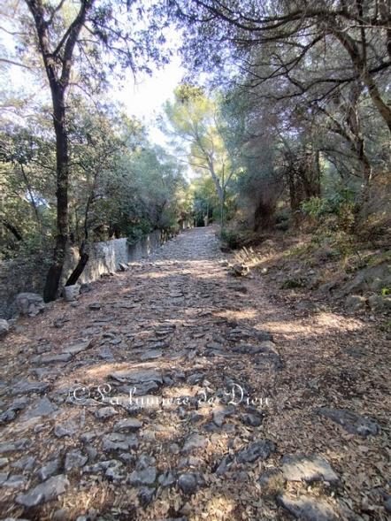 Antibes, le chemin du calvaire (Chemin de croix)