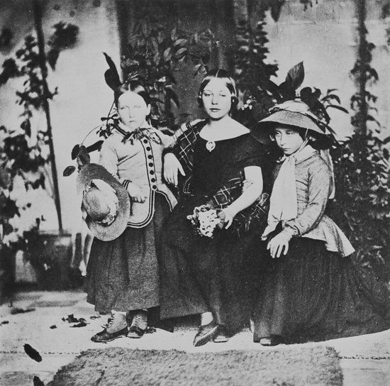 queenvictoriasfamily: Helena, Victoria, and Alice.: 