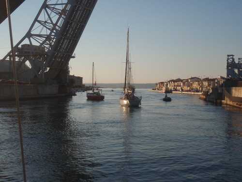 LE FIN DU VOYAGE , SETE AVANT L'ETANG DE THAU