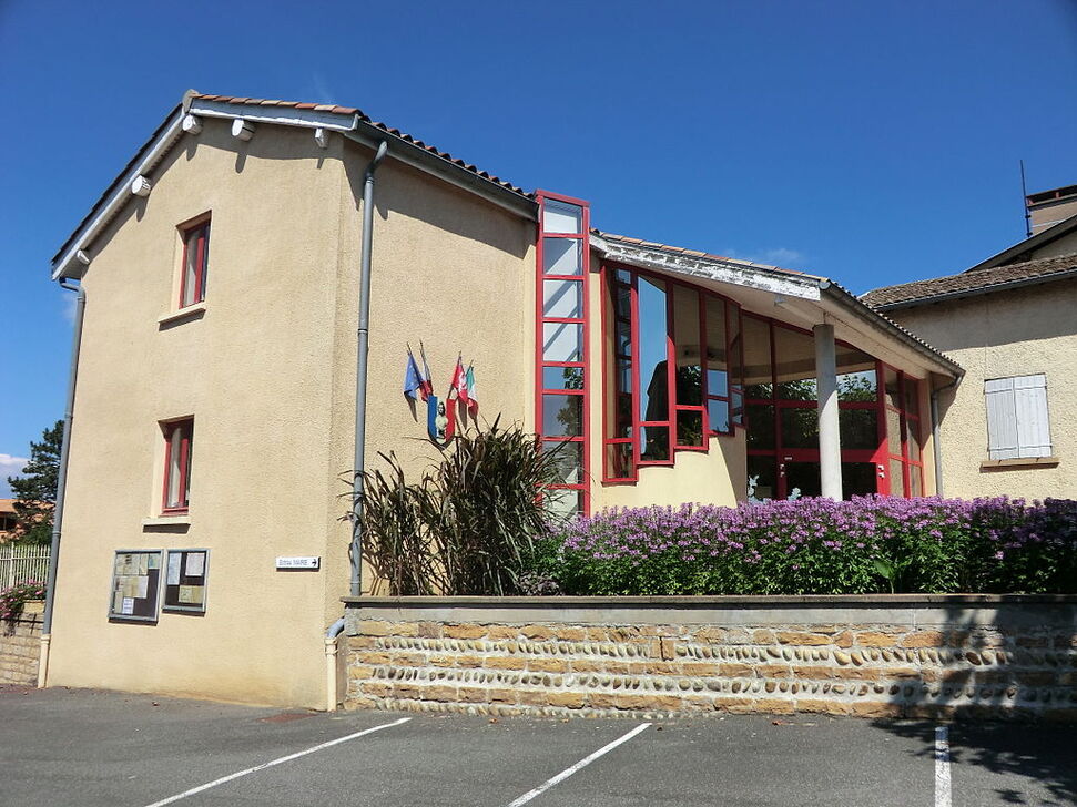 Mairie de Massieux.