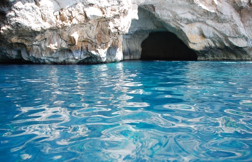 Tour en barque à la Grotte Bleue à MALTE